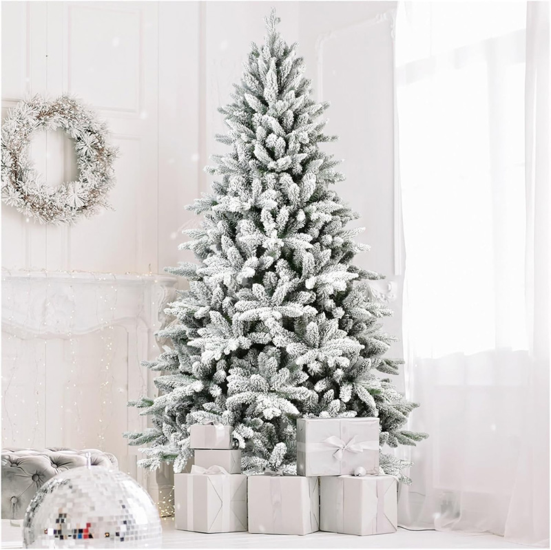 kunstkerstboom met sneeuw